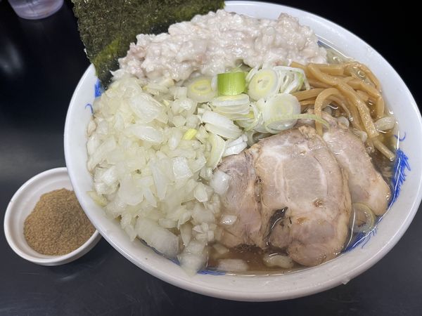 「しょうゆ中華（中）　玉葱魚粉身ダブル」@手打ち中華そば 酒田 河原町店の写真