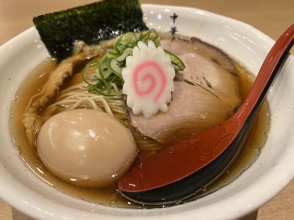 「大もり味玉中華そば」@中華そば 葵 ララガーデン川口店の写真