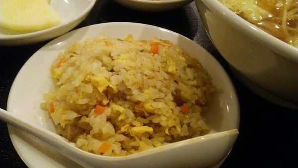 「ランチ ワンタン麺＋半チャーハン 850円」@合楽園の写真