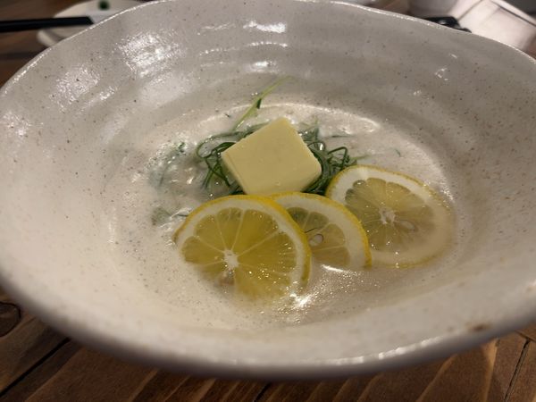 「Lemonバター鶏そば」@鶏そばと酒と肴 東京GET54の写真