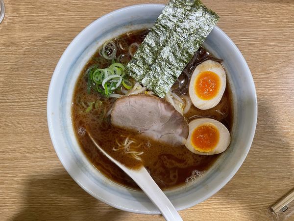 「黒とんこつらーめん」@らーめん光醤の写真
