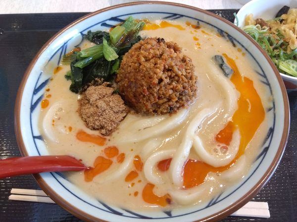 「旨辛　坦々うどん」@丸亀製麺 ららぽーと柏の葉店の写真