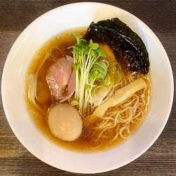 淡麗鶏そば中華（味玉＋110円）