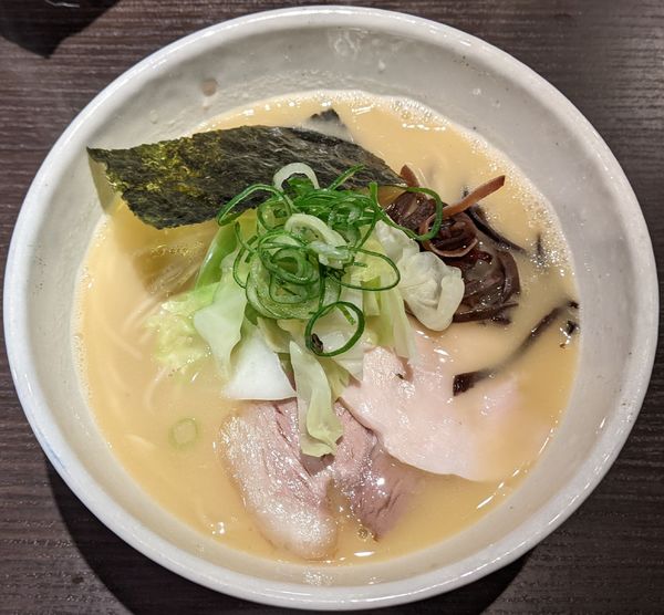 「鶏白湯ラーメン（塩） 950円」@麺や 福一の写真