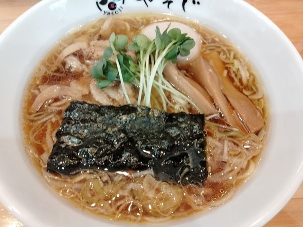 「支那そば醤油＋味玉」@支那そば やそじの写真