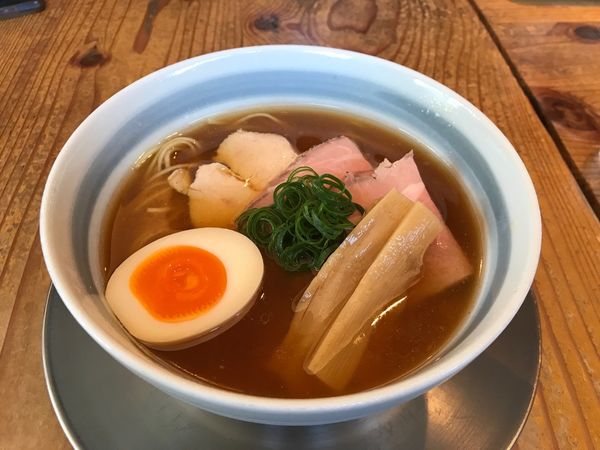 「丸鶏中華そば」@らぁ麺 めん奏心の写真