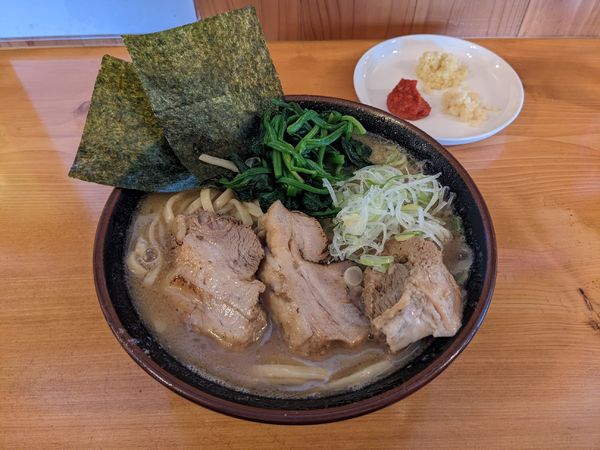 「ジゴロウ家　950円（300g）」@ラーメン 滋悟郎の写真