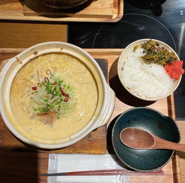 「ねぎちゃんぽん、明太高菜セット」@獅子丸 町田総本店の写真