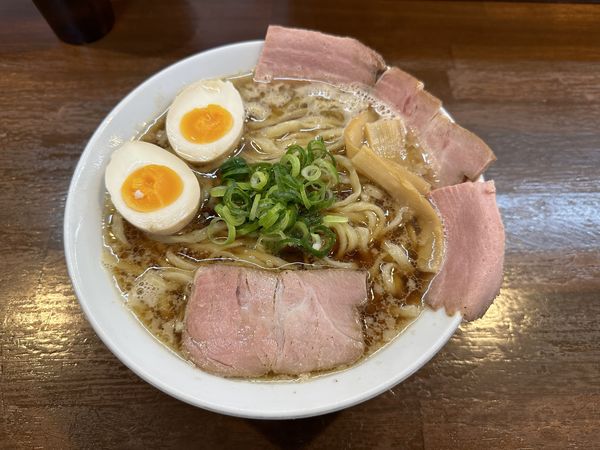 「特製煮干ラーメン、大盛」@らーめん 香澄 阿波座本店の写真