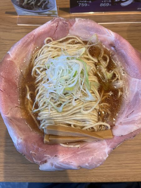 「ピストル950円+炙りチャーシュー丼319円+餃子319円」@ラーメン大戦争 神田店の写真