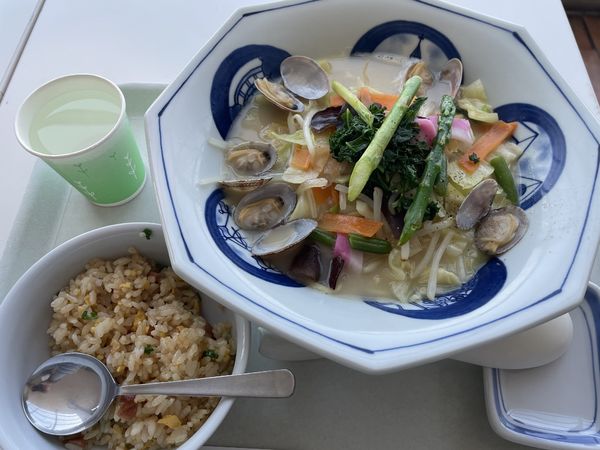 「あさりとアスパラの鶏白湯ちゃんぽん　￥８９０」@リンガーハット イオンモール大高店の写真