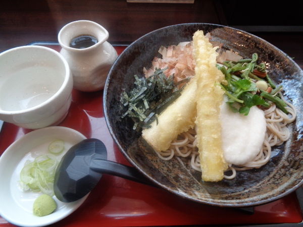 「山菜と筍のとろろそば 800円」@そば処 丸松の写真