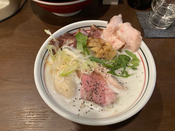 「白ラーメン+おまかせトッピング800円」@コジーナ邸の写真