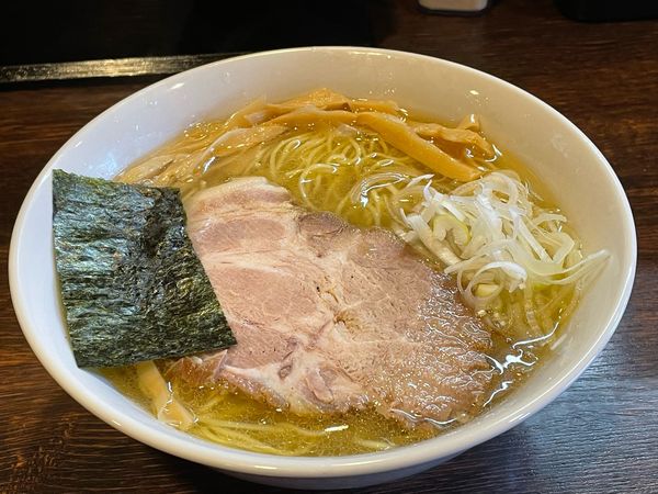 「地鶏 しおらぁめん 大盛り」@麺 晴天の写真