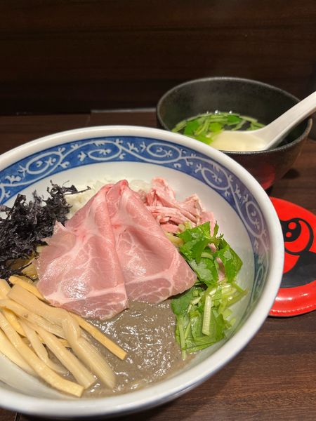 「煮干し油そば」@寿製麺 よしかわ 西台駅前店の写真