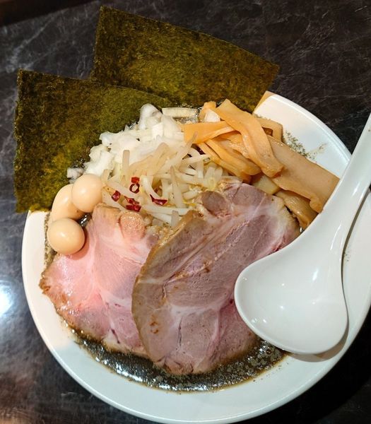 「限定 煮干し中華そば 生姜＋特製」@中華SOBA にぼ乃詩の写真