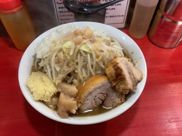 「ラーメン小　豚　玉ねぎ　にんにく　あぶら」@鷹の目 川口店の写真