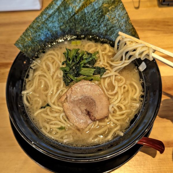 「塩ラーメン(サービス)＋麺増し」@横浜家系ラーメン 飛龍家の写真