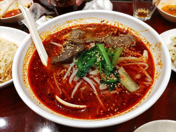 「麻辣刀削麺」@天然居 日本橋店の写真