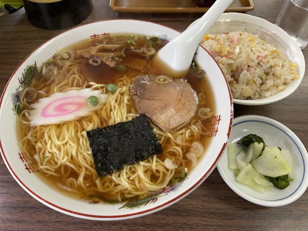 「ラーメン・半チャーハン」@多万里食堂の写真