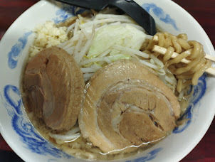 「ラーメン(野菜少なめにんにく)(830)」@麺屋 臥竜の写真