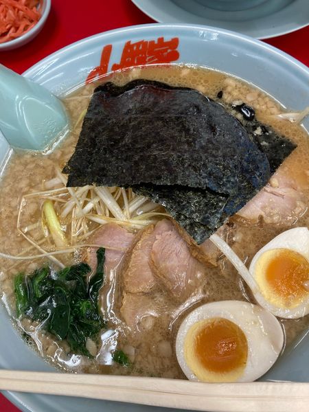 「醤油ネギチャーシュー麺」@ラーメン山岡家 栃木店の写真