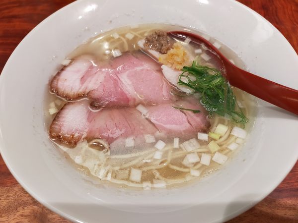 「塩そば900円」@三馬路 東京店の写真