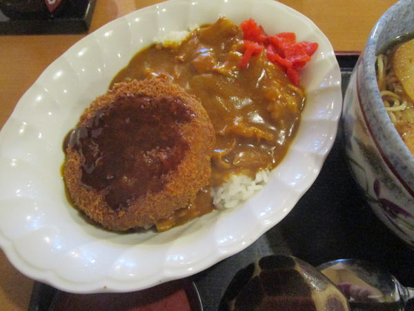 「たぬき蕎麦とメンチカレーセット 1000円」@そば処 大橋屋の写真