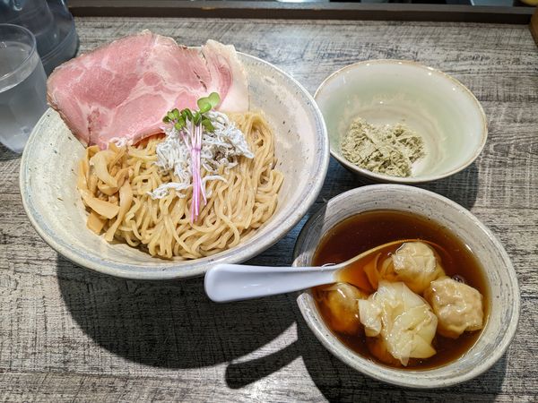 「ワンタンつけ麺 とろろ昆布」@麺食堂 くにをの写真