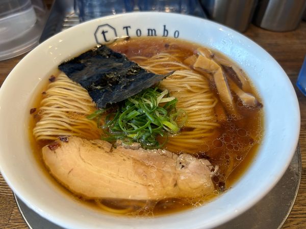 「醤油の旨みそば1100円」@Tomboの写真