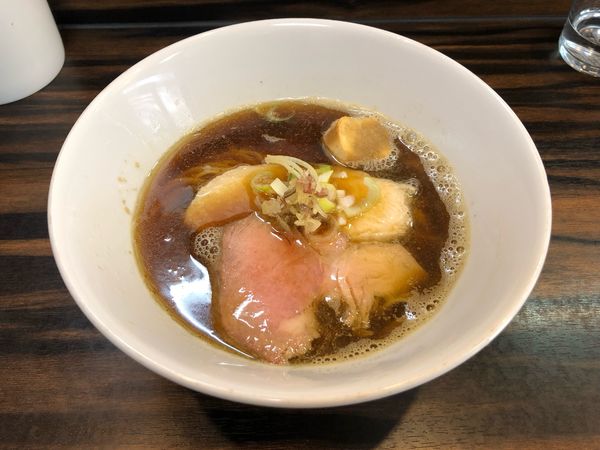 「アジ煮干中華そば」@中華そば 梟の写真