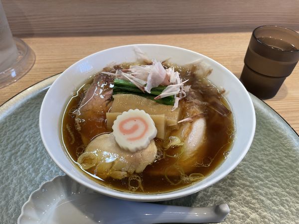 「極上かつお節の中華そば＋肉一枚追加」@中華そば 深緑の写真