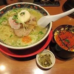 塩ラーメン＆北海道産いくら丼（１６００円）
