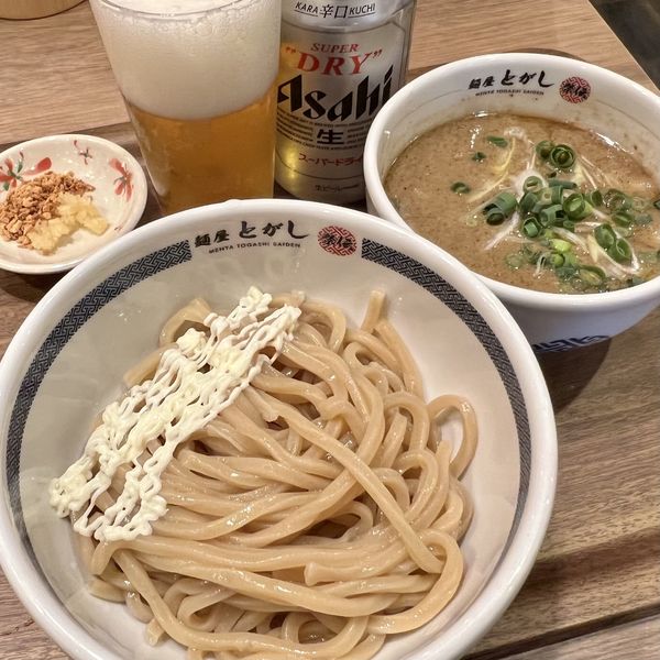 「濃厚つけ麺 魚介（冷）＋アサヒスーパードライ缶」@麺屋とがし 祭伝の写真