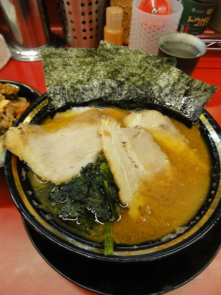 「ラーメン800円全部普通」@柏 王道家の写真