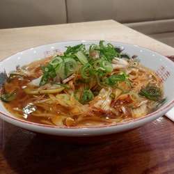 赤辛ねぎ醤油らーめん