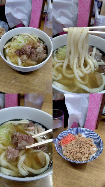 「『すじうどん+鶏そぼろご飯(¥650+300)』」@まるまつ食堂の写真