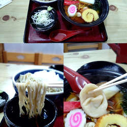 耳うどんと大根そばの『佐野名物セット(￥1130)』