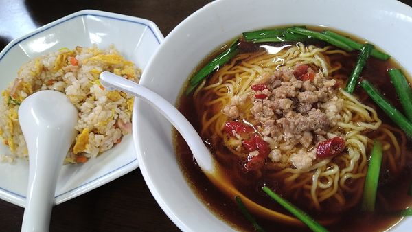 「台湾ラーメン＋炒飯」@中華彩菜 楽縁の写真