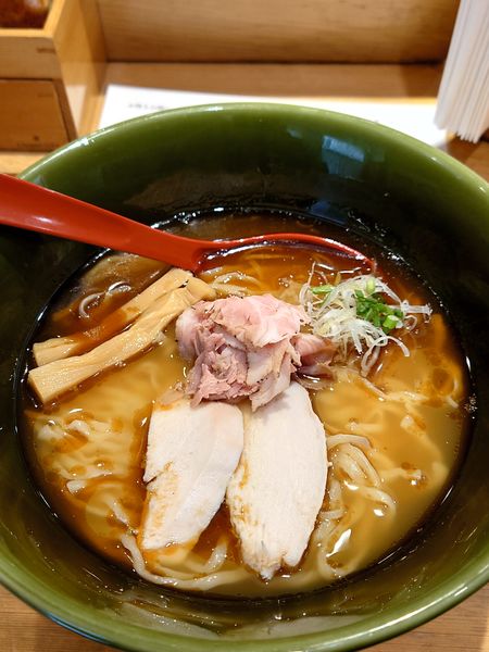 「焼あご塩ラーメン」@焼きあご塩らー麺 たかはし 上野店の写真