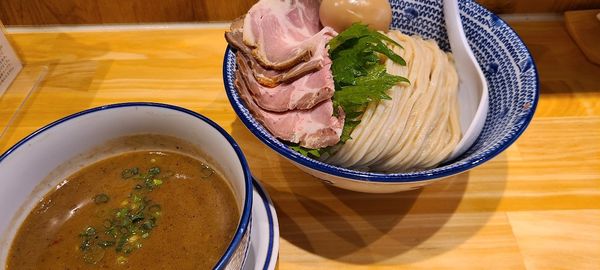 「特製鶏魚介濃厚つけ麺」@麺也 時しらず 学芸大学店の写真