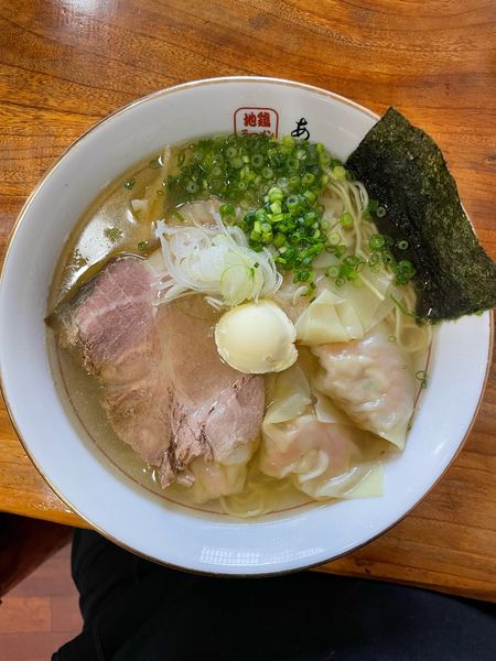 「塩ワンタンメン　倉島バター」@地鶏ラーメン ありがとうの写真