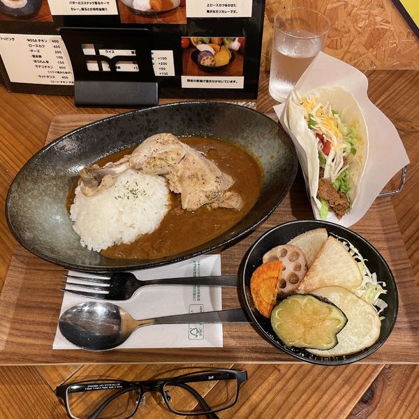 「MEGAチキンカレー（5辛）」@ピカンテの写真