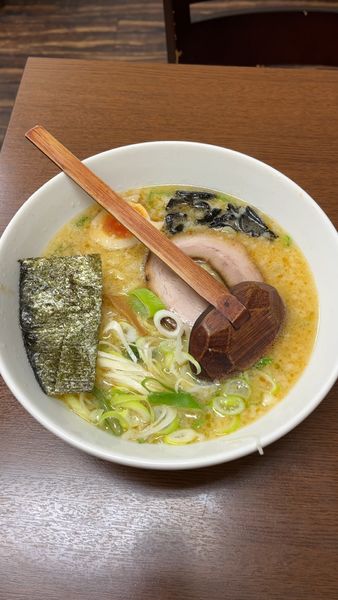 「とんこつラーメン　700円」@ラーメン椿の写真