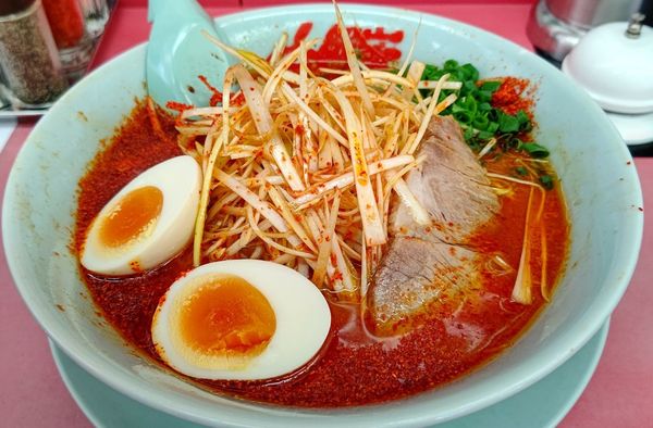 「ウルトラ激辛ラーメン」@山岡家 千葉中央区店の写真