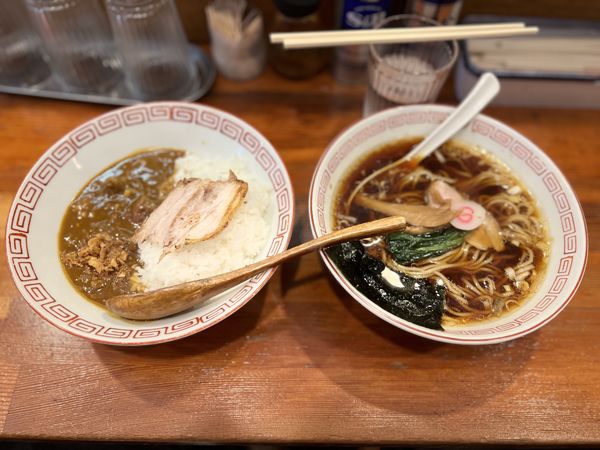 「牛すじ入り安ざわ家のカレーと生姜醤油らーめんハーフ1300」@Heart Restaurant 安ざわ家 練馬店の写真