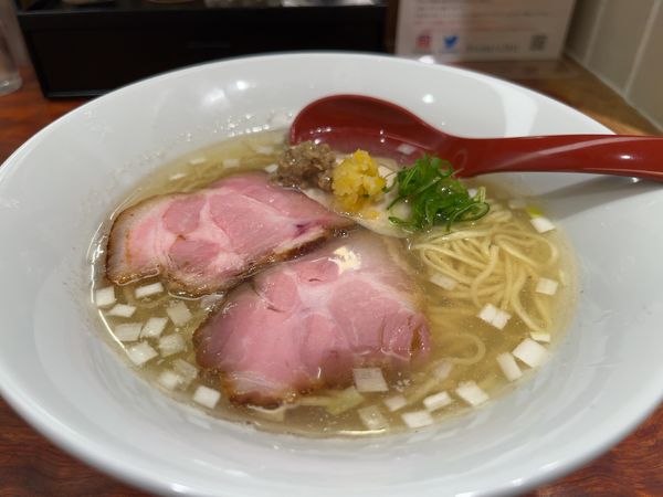 「塩そば900円」@三馬路 東京店の写真