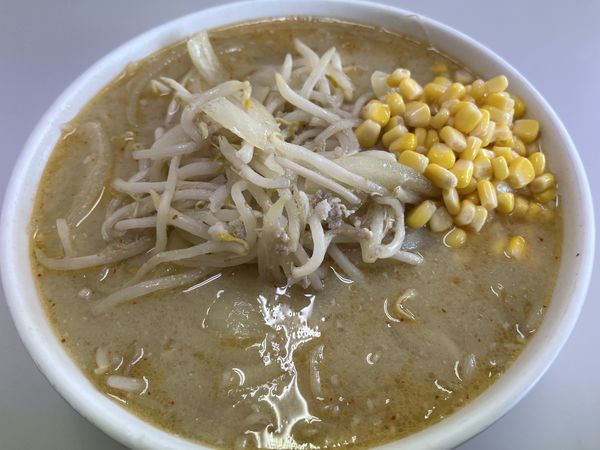 「みそラーメン+コーン」@食堂ミサ 本店の写真