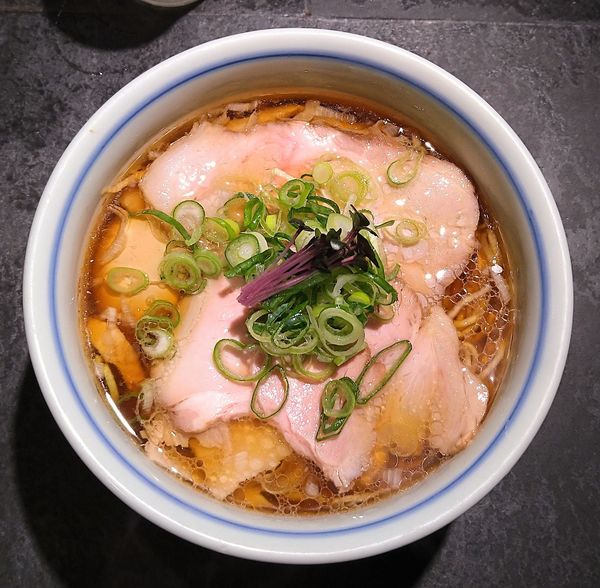 「PLUS(味玉ラーメン)」@駄目な隣人 新宿店の写真