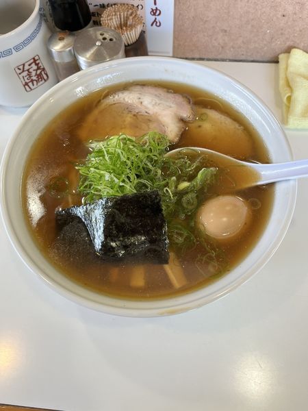 「醤油ラーメン大盛」@支那そばや 相模原店の写真